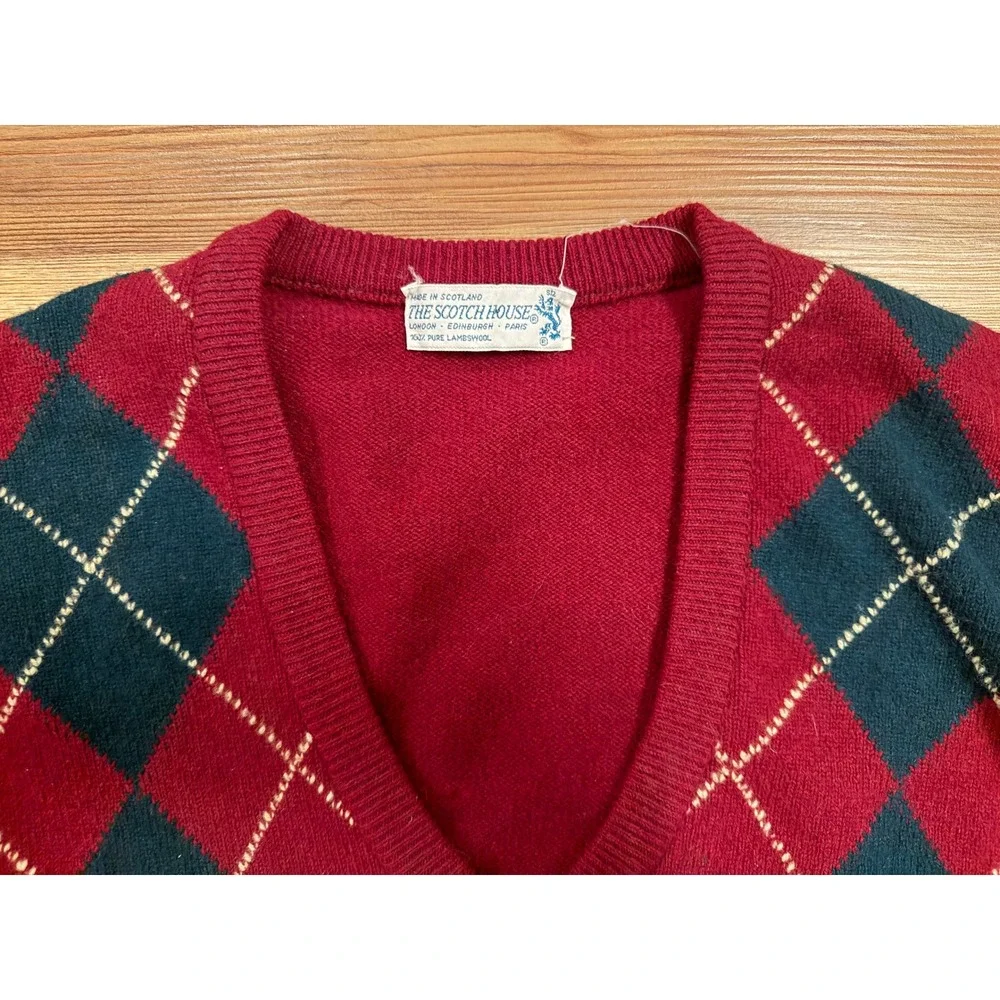 The Scotch House Vintage Argyle V-Neck Sweater Red Lambswool Made in Scotland L